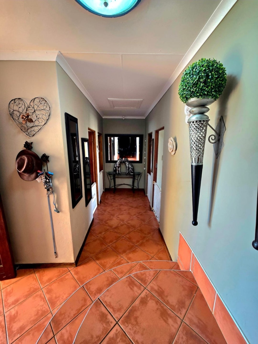 4 Bedroom Property for Sale in Paradise Beach Eastern Cape